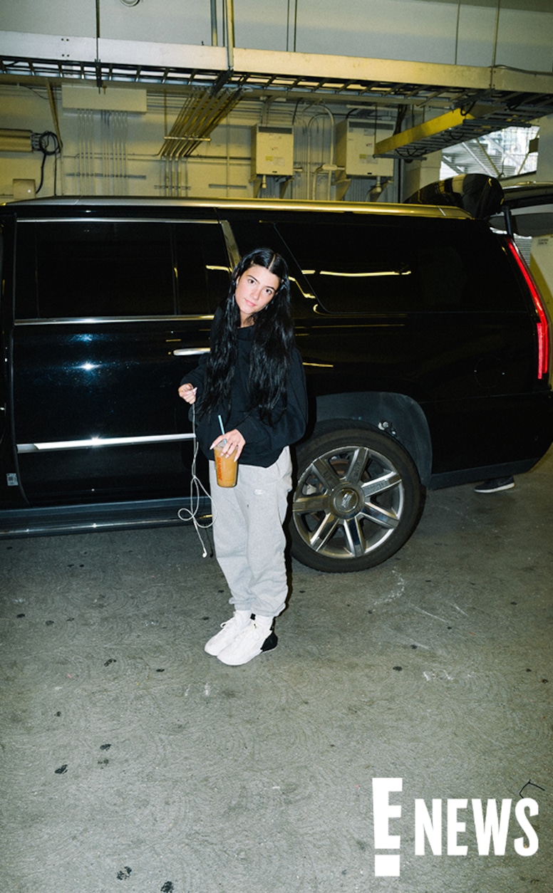 Charli DAmelio, Behind the Scenes at 2023 Nickelodeon Kids Choice Awards