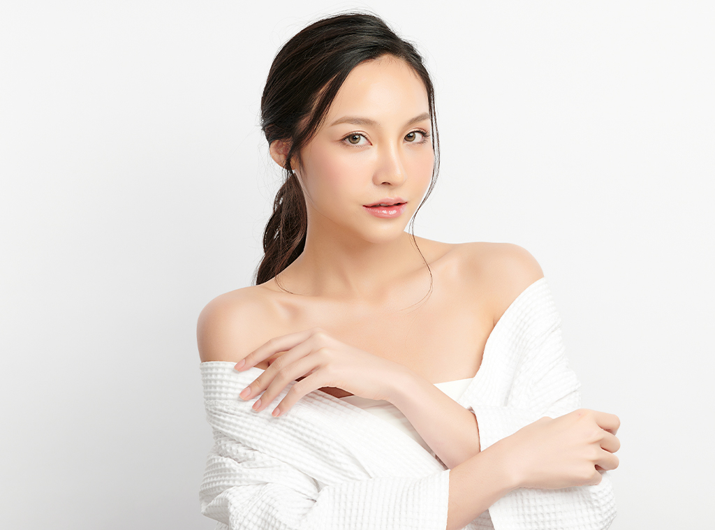 E! Insider: Sunday Riley Acne Products