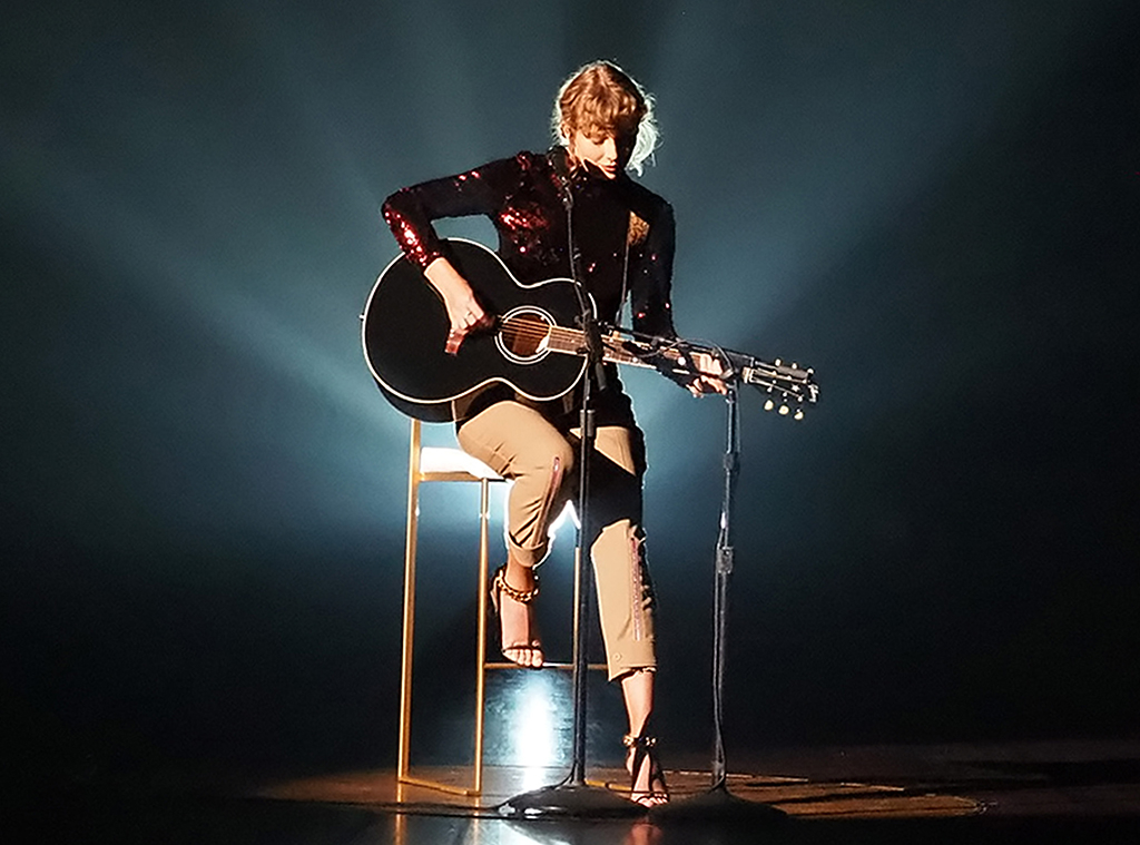 Taylor Swift, 2020 Country Music Awards, Betty Performance