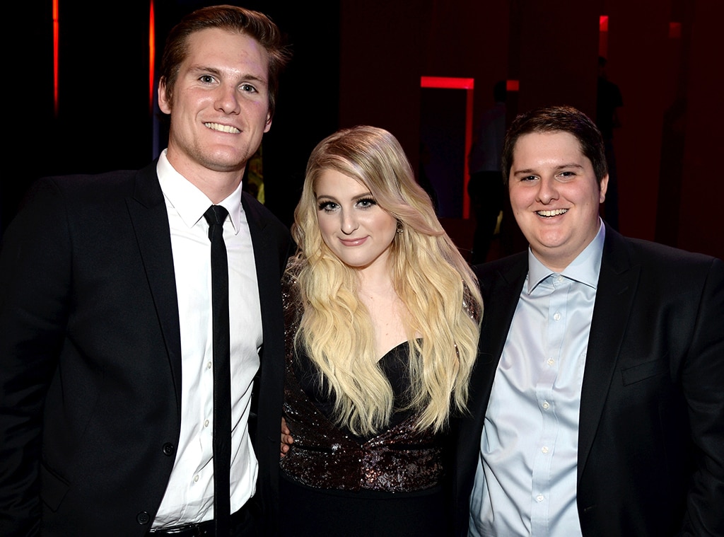 Meghan Trainor가 아들 Riley가 화장실에 대한 두려움을 극복하도록 도운 방법