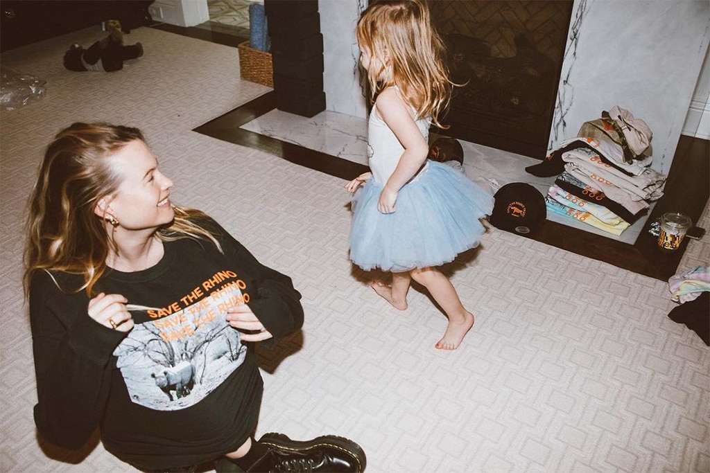 อัลบั้มครอบครัวของ Adam Levine และ Behati Prinsloo จะเป็นที่รัก