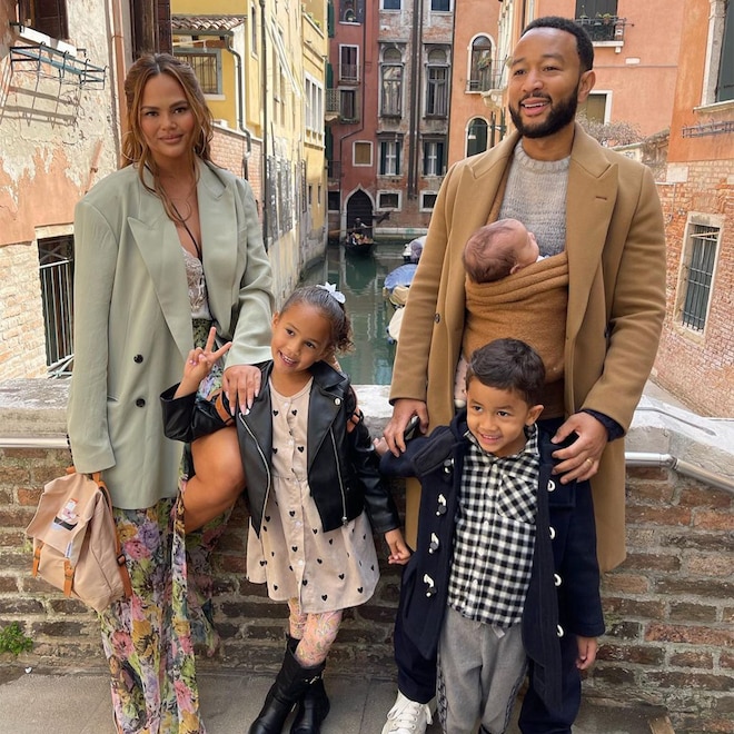 Chrissy Teigen, John Legend, Miles, Luna, Esti