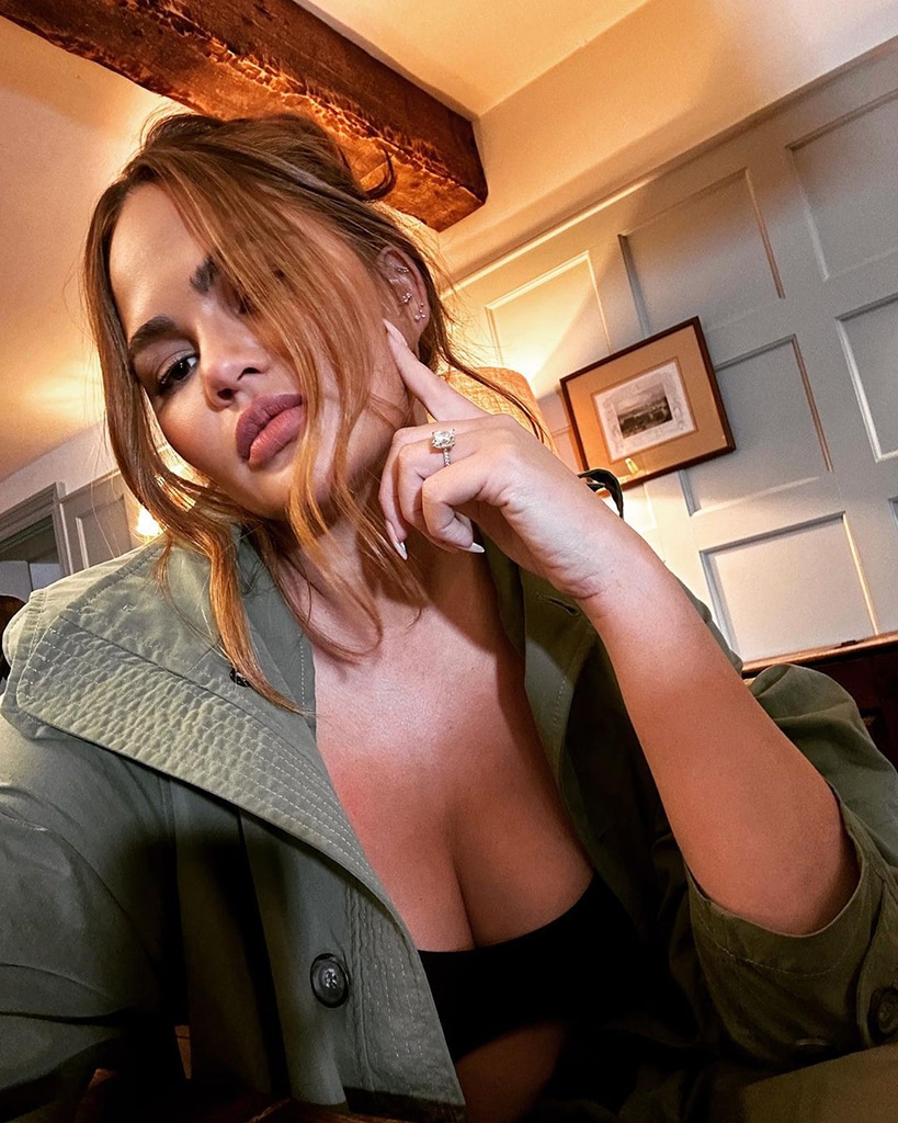 Chrissy Teigen, London, Vacation, Instagram