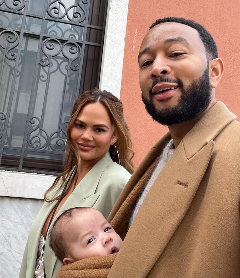 Chrissy Teigen, John Legend, Miles, Luna, Esti