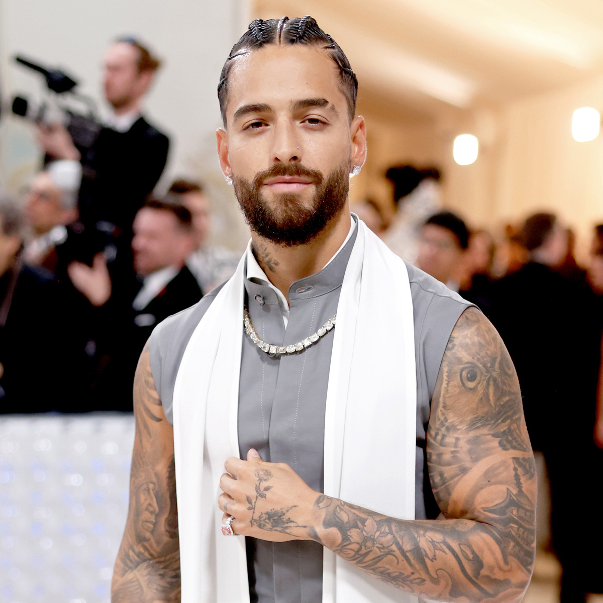 maluma rocks out in red @versace for the #MetGala at the