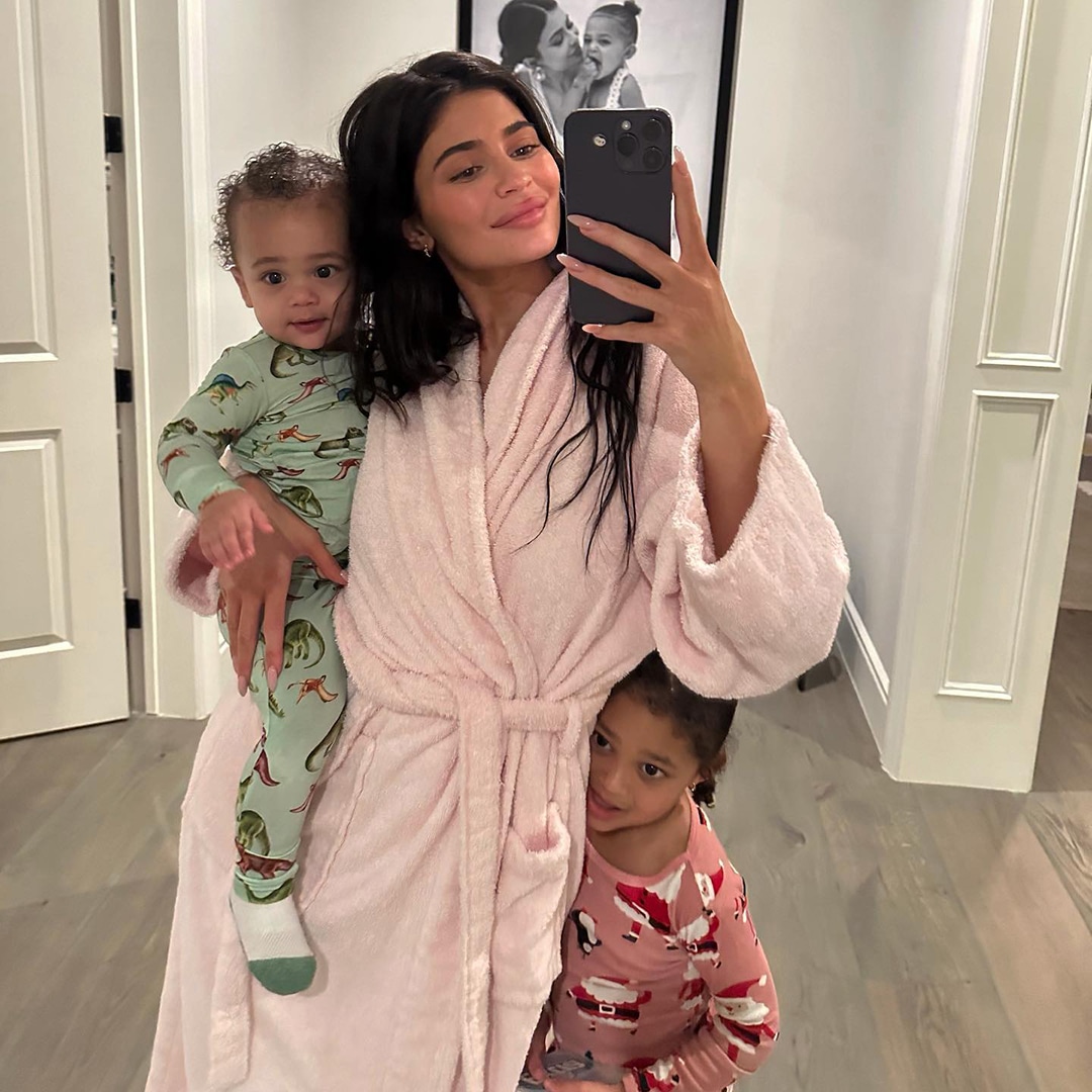 Kylie Jenner Shares Sweet New Pics of Stormi and Aire on Mother's ...