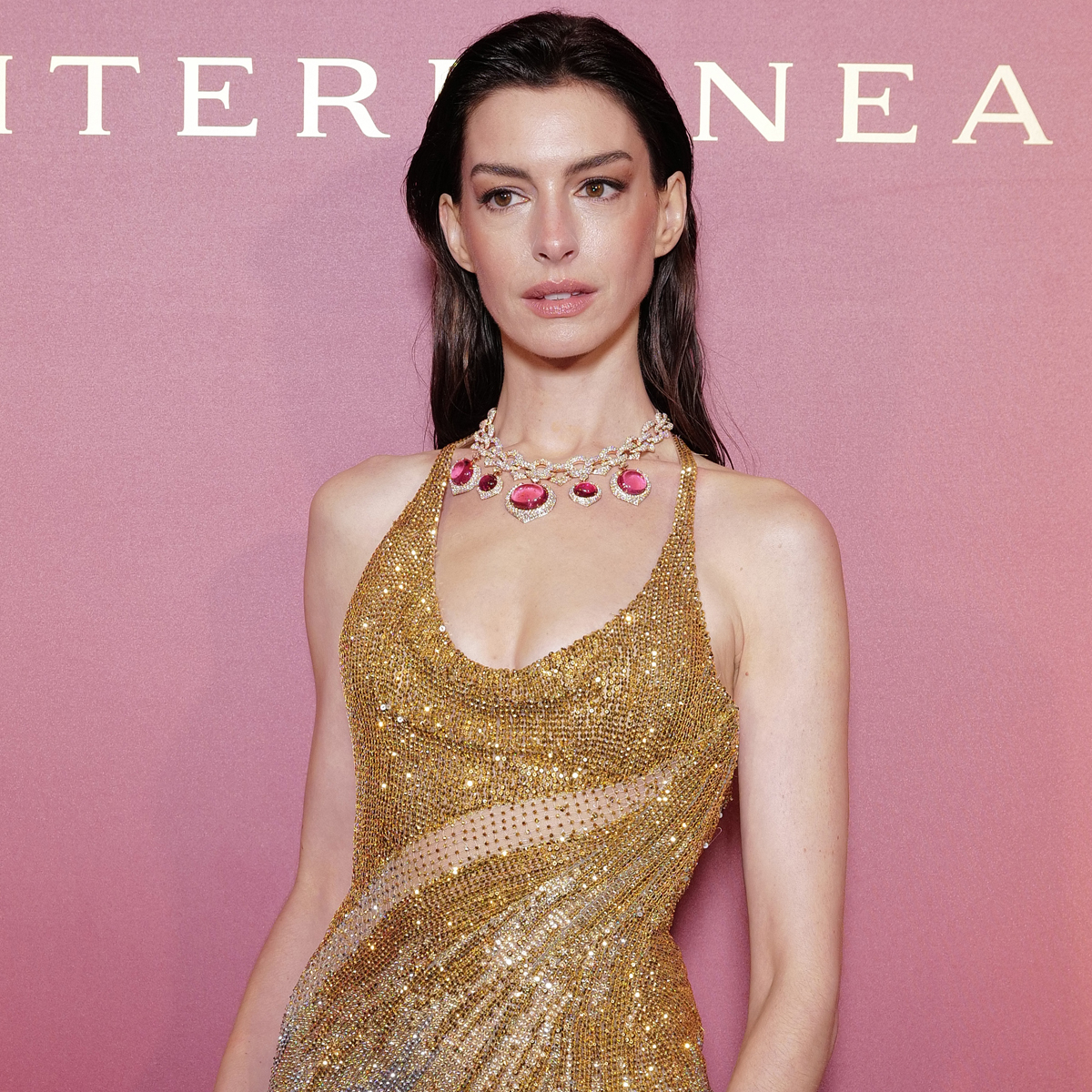 Anne Hathaway’s Stylist Explains Her Groundbreaking Fashion Era