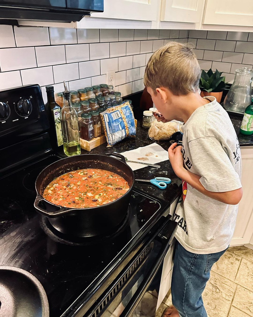 Jill Duggar, Derick Dillard, Family Photos