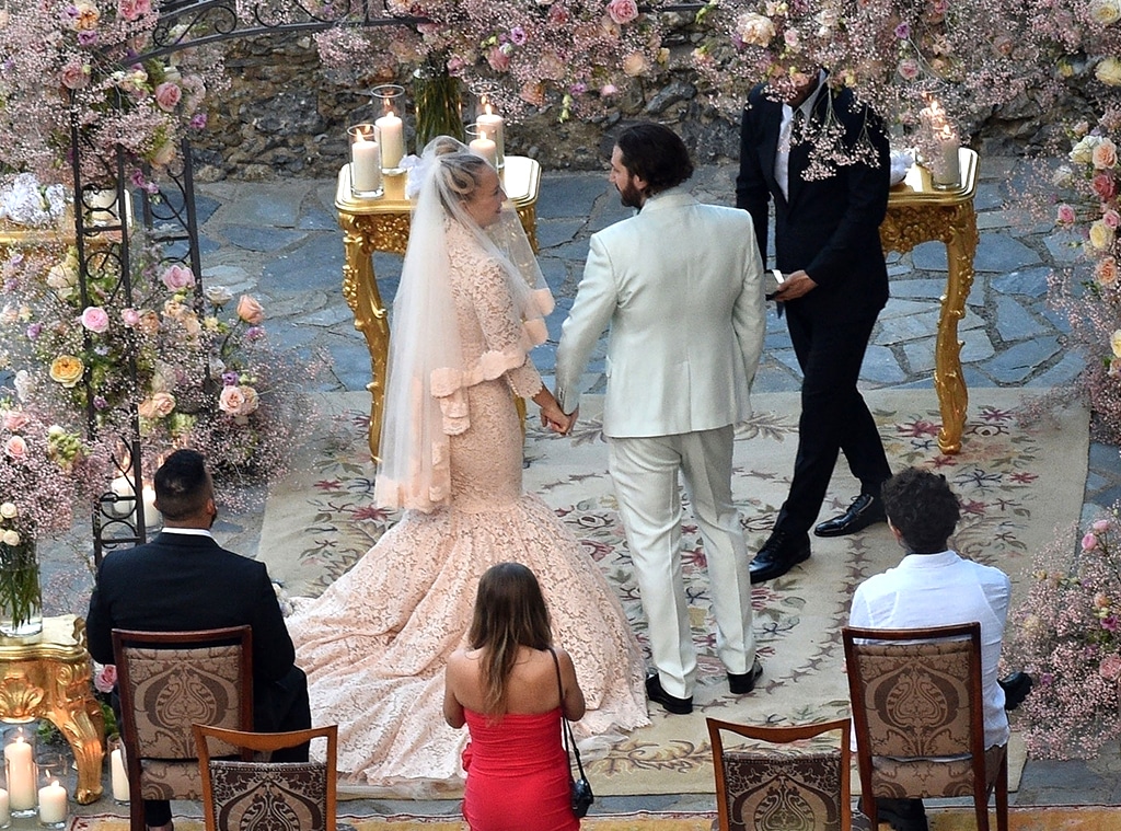 Sia Marries Dan Bernard During Intimate Italian Ceremony: See the Pics Sia Marries Dan Bernard During Intimate Italian Ceremony: See the Pics