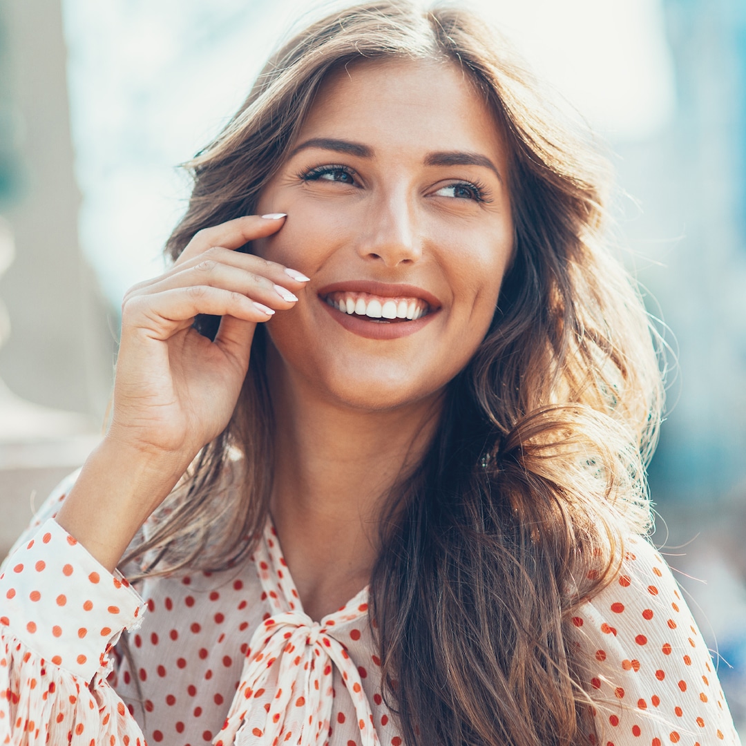 Yes, Color Correcting Teeth Is a Thing: Here’s What You Need to Get a Bright, White Smile – E! Online Yes, Color Correcting Teeth Is a Thing: Here’s What You Need to Get a Bright, White Smile – E! Online