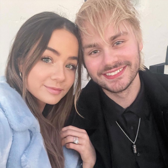 5 Seconds of Summer, Michael Clifford, Crystal Leigh