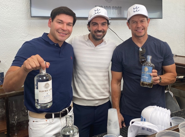 Mark Wahlberg, Stars Bartending