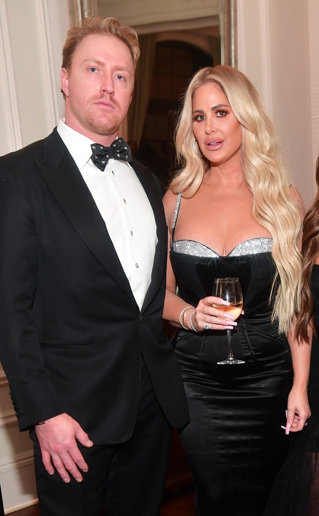 „F--king Basket Case“ Kim Zolciak bricht wegen der Trennung von Kroy Biermann zusammen