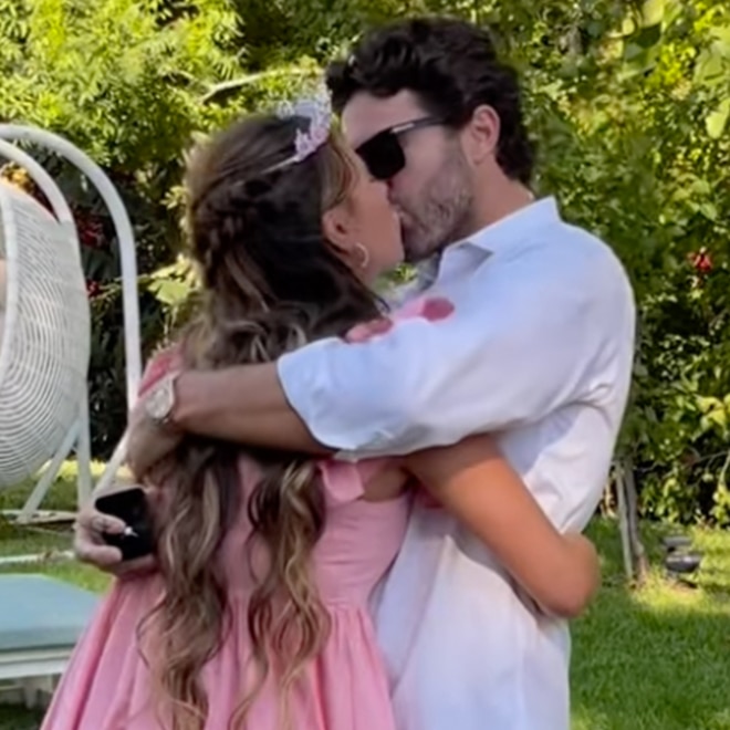 E! Online (US) - Top Stories