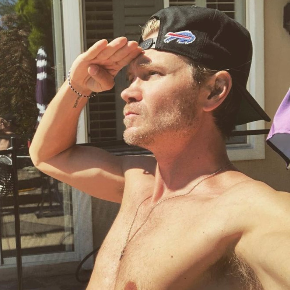 <div>One Tree Hill's Chad Michael Murray Shows Off Shirtless Video</div>