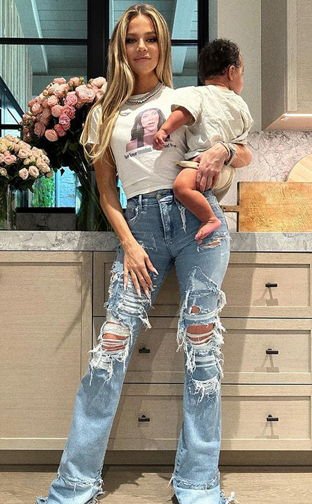 Khloe Kardashian Good American Instagram March 24, 2019 – Star Style
