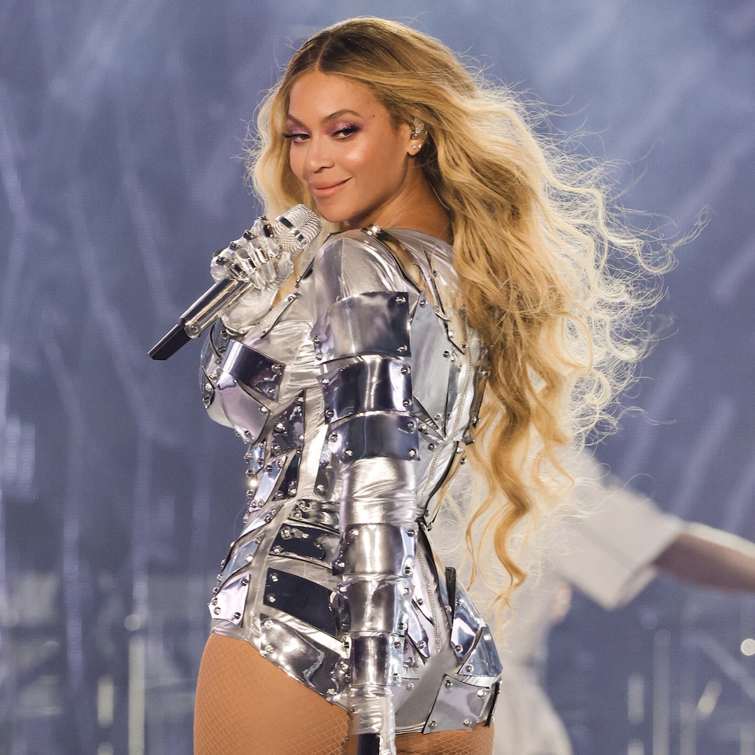 Beyonc Shares Rare Look at Her Natural Hair With Wash Day Routine E NEWS Beyonc Shares Rare Look at Her Natural Hair With Wash Day Routine E NEWS