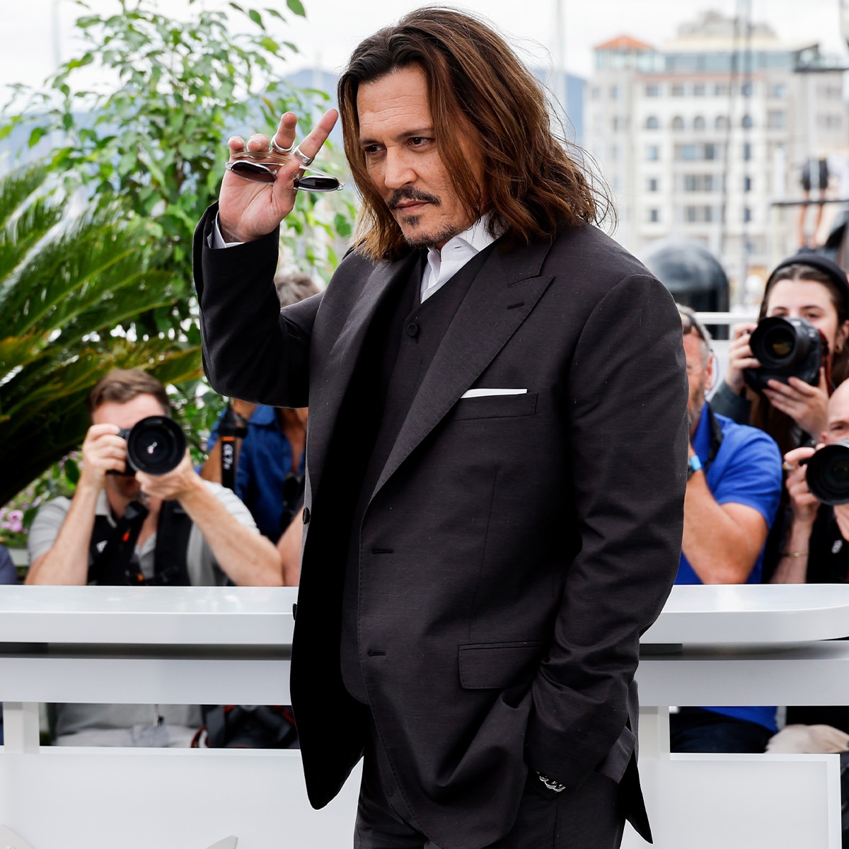 <div>Inside Johnny Depp's Busy Return to the Spotlight</div>