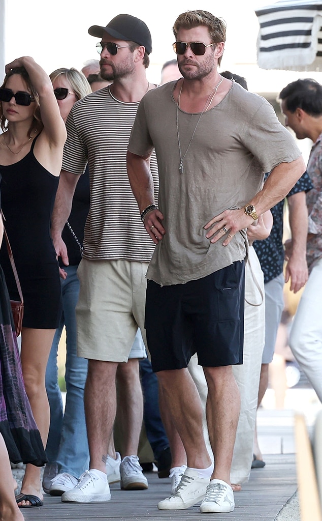 Chris Hemsworth's Hands-Down Hottest Red Carpet Moments | Chris hemsworth, Chris  hemsworth thor, Chris hemsworth shirtless