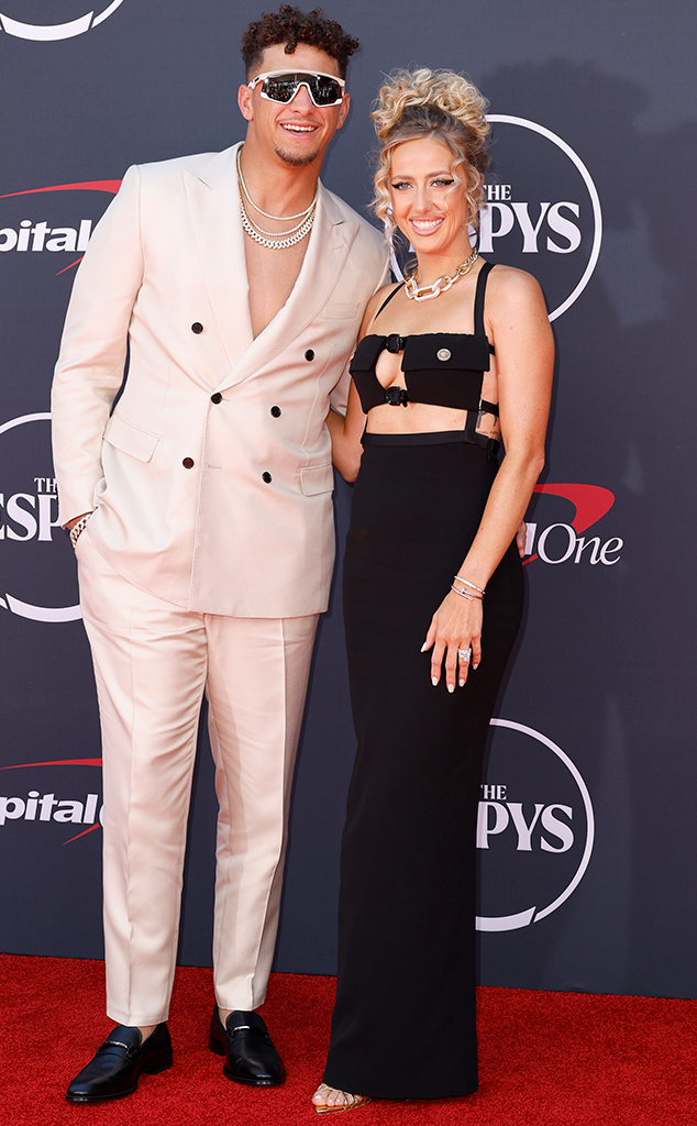 Patrick Mahomes & Wife Brittany Get Colorful for Kentucky Derby 2023 –  Footwear News