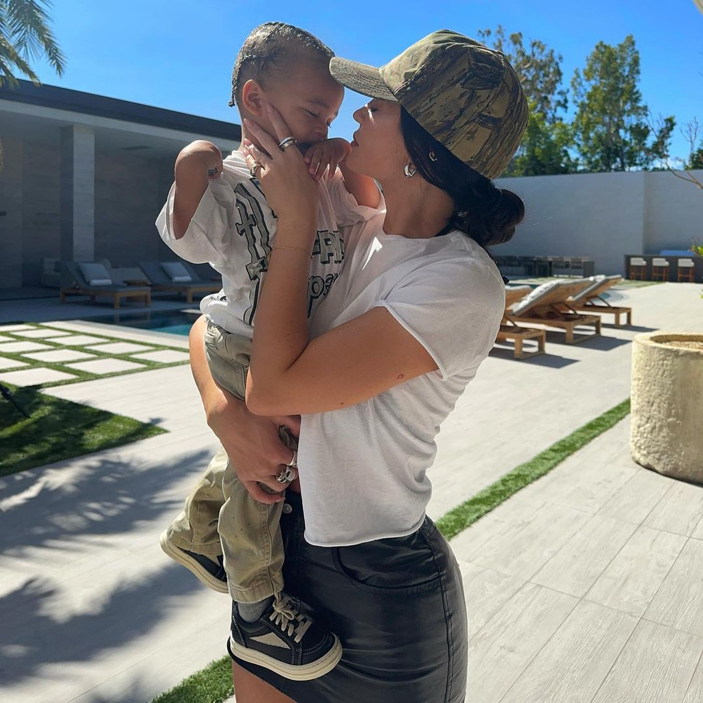 Kylie Jenner posts rare photo of 4-month-old son in adorable Nike sneakers  with baby daddy Travis Scott