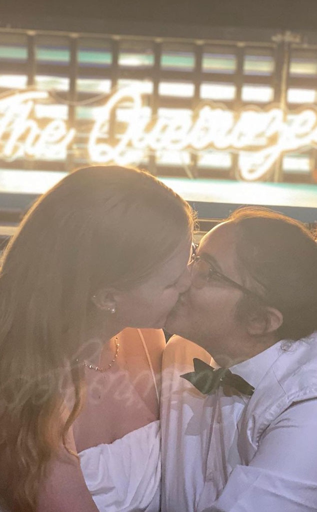 Gwendlyn Brown, Beatriz Queiroz