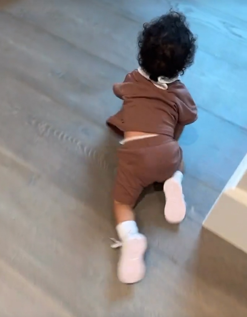 Khloe Kardashian, Baby Tatum Crawling Instagram