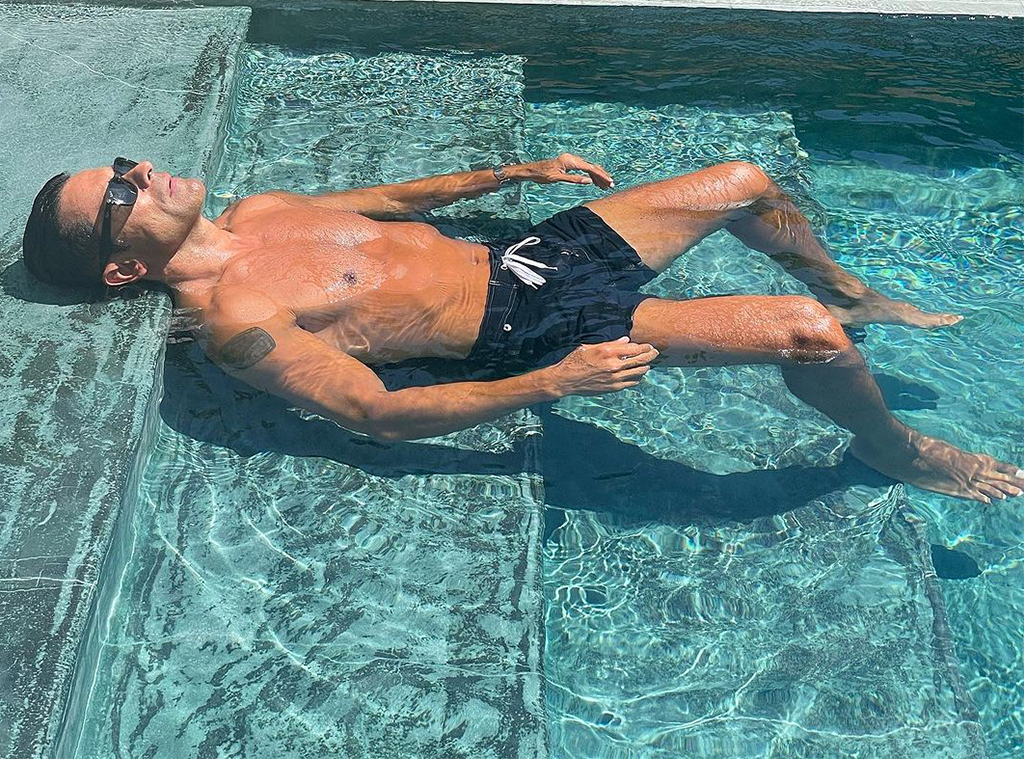 Mark Consuelos, Kelly Ripa, Instagram