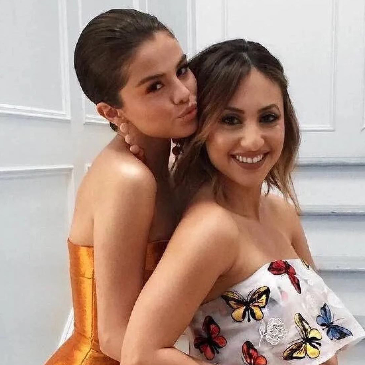 Selena Gomez and Francia Raísa Twin on Night Out After "Beef" Rumors - E!  Online - CA