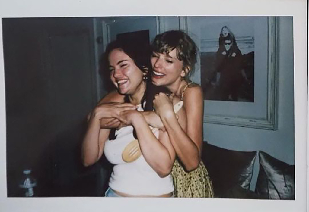 Taylor Swift & Selena Gomez Hang Out Together In Cute Instagrams