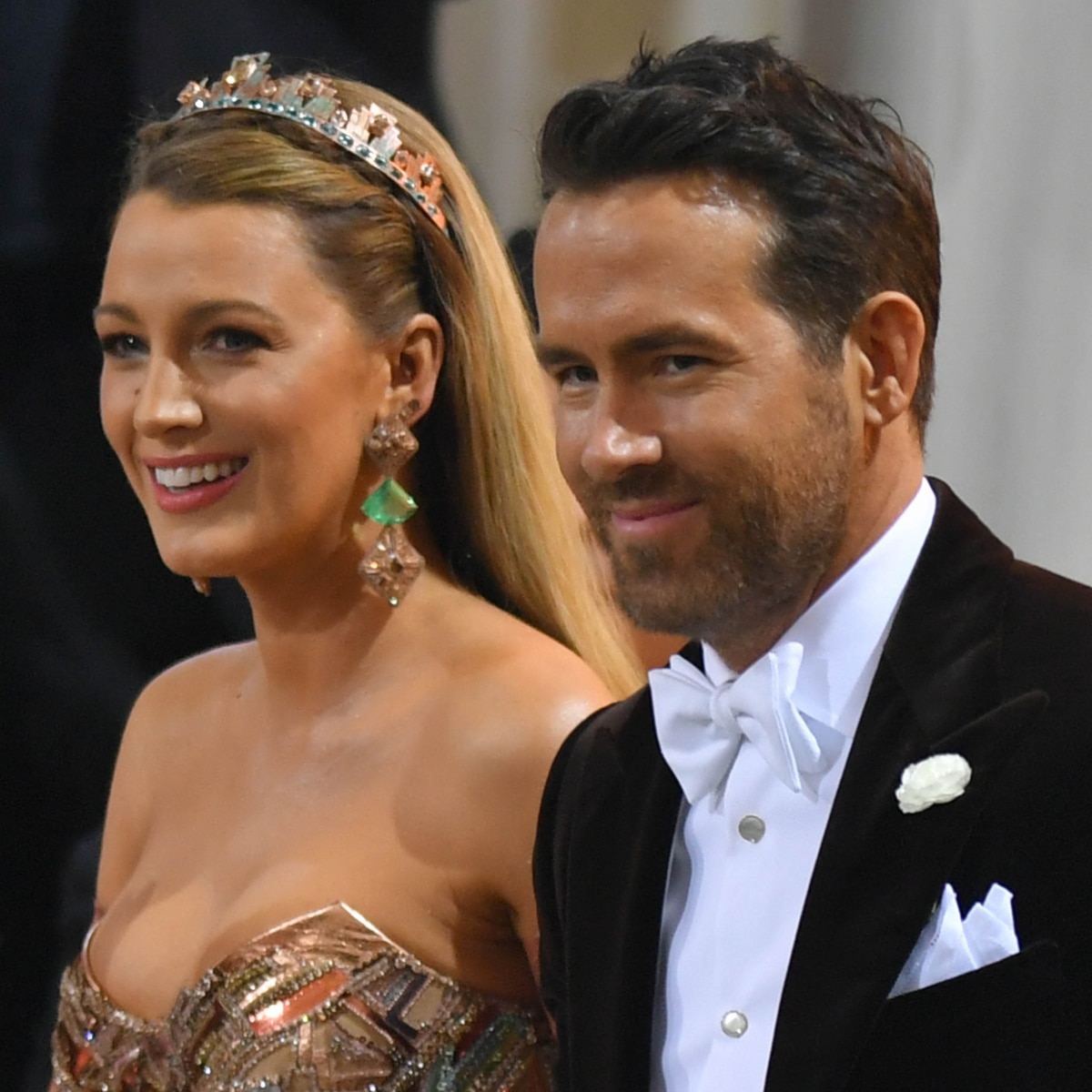 <div>Blake Lively, Ryan Reynolds & More Donate  Million to Actors Union</div>