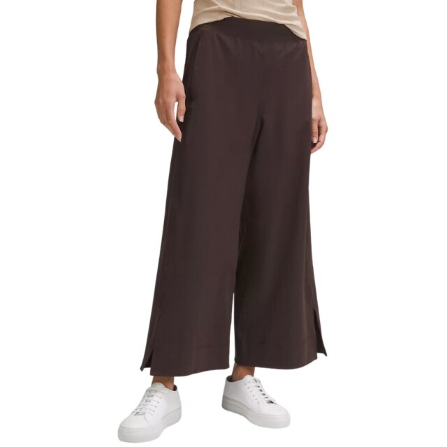 Feel Comfy & Look Professional in Sweatpants That Look Like Work Pants