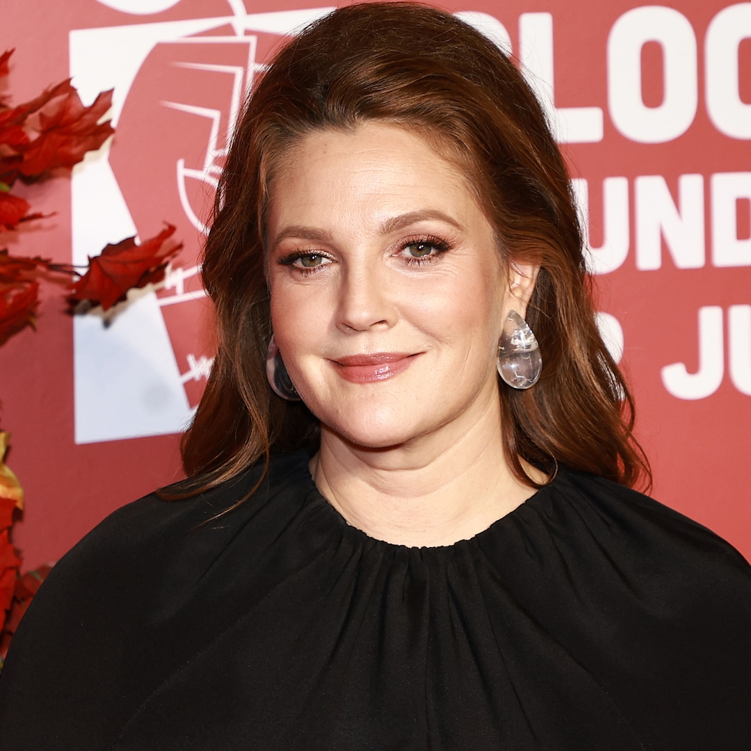Writers Guild of America Slams Drew Barrymore for Talk Show Return Amid Strike  E NEWS Writers Guild of America Slams Drew Barrymore for Talk Show Return Amid Strike  E NEWS