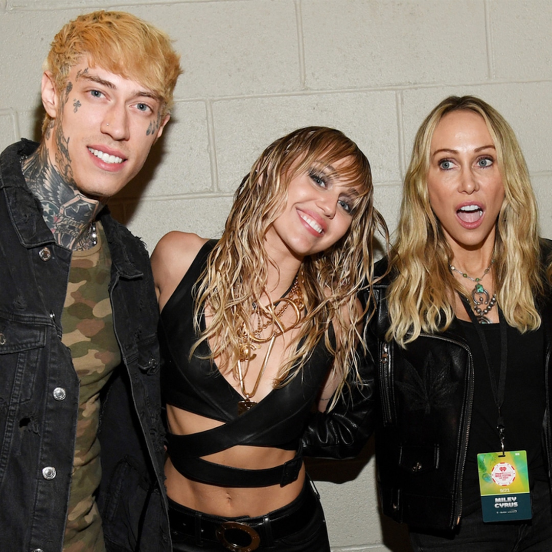 How Trace Cyrus Really Feels About Sister Miley Cyrus’ Fame – E! Online How Trace Cyrus Really Feels About Sister Miley Cyrus’ Fame – E! Online