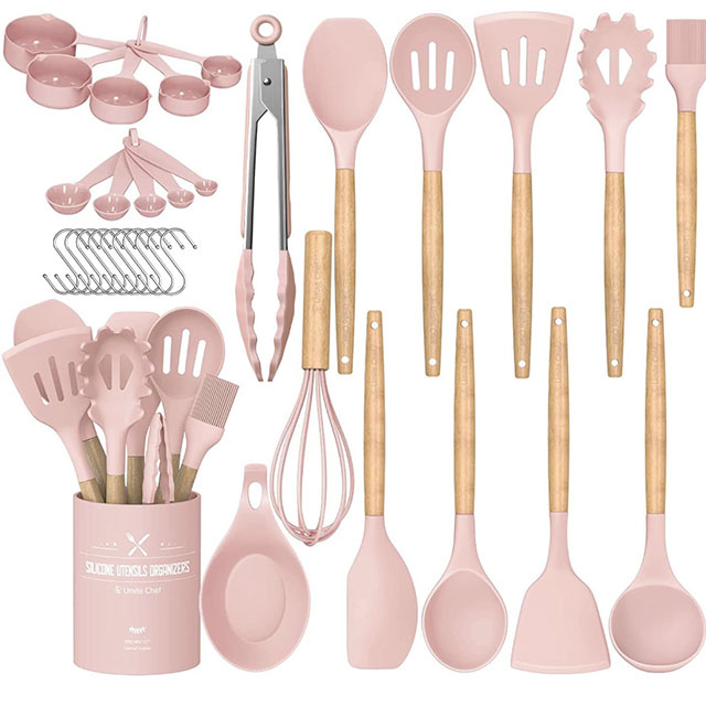 https://akns-images.eonline.com/eol_images/Entire_Site/202376/rs_640x640-230806152224-kitchen-utensils.jpg?fit=around%7C400:400&output-quality=90&crop=400:400;center,top