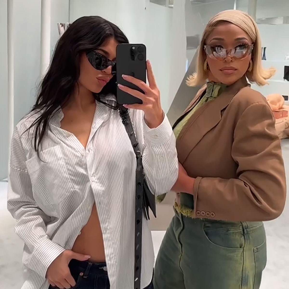 Kylie Jenner Shares Selfie from Public Reunion with Jordyn Woods