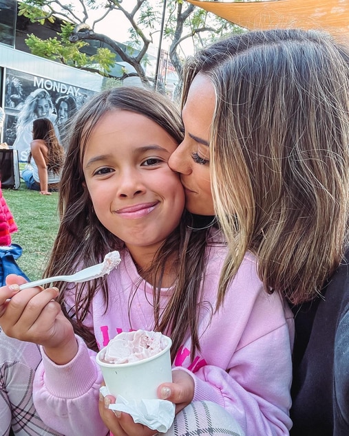 Jana Kramer und Allan Russell heiraten bei einer intimen Hochzeit in Schottland