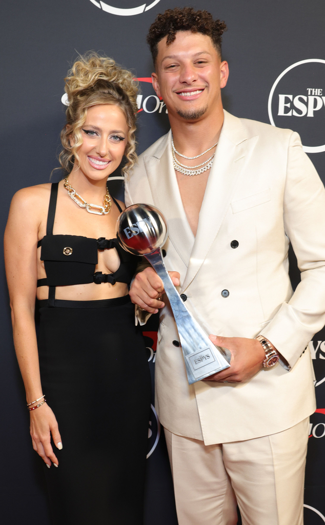 Brittany Mahomes Trolls Patrick Mahomes For Wearing Crocs to Photo Op