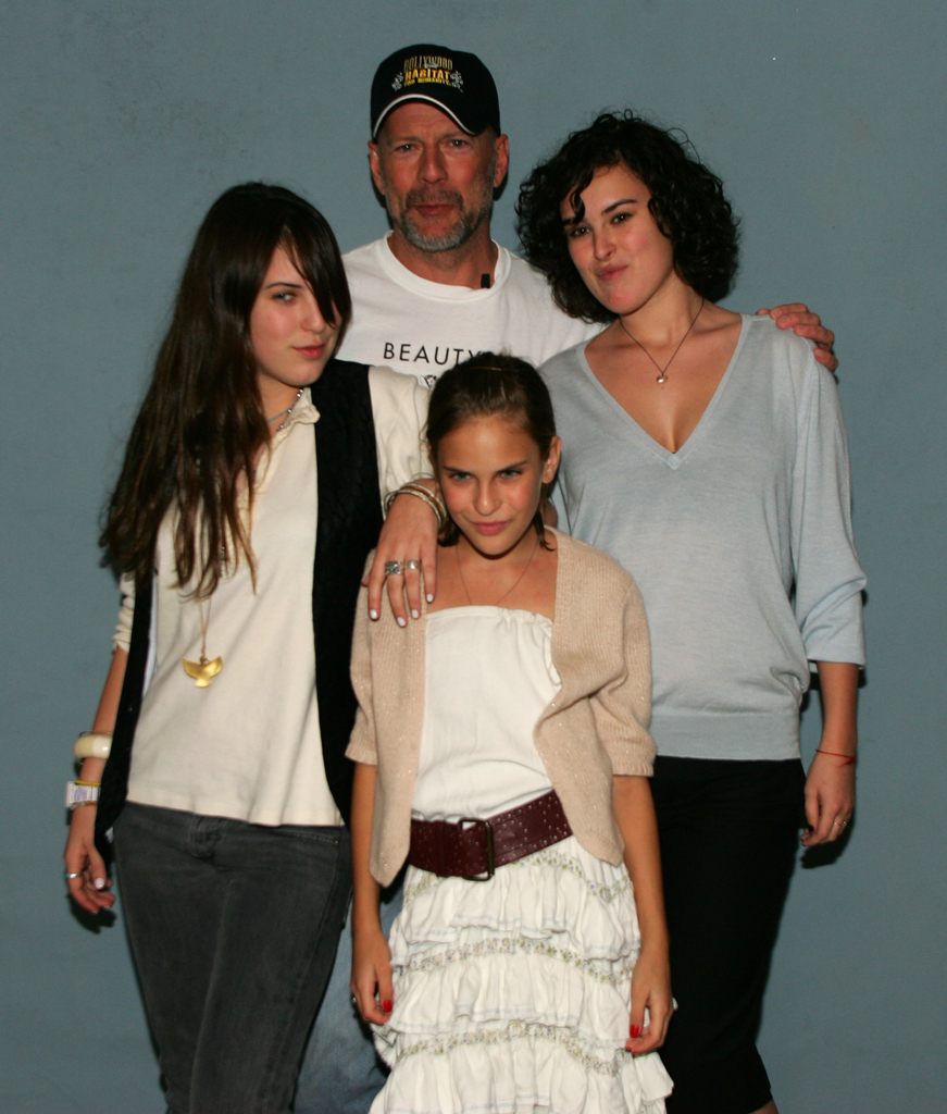 Bruce Willis, Family Moments