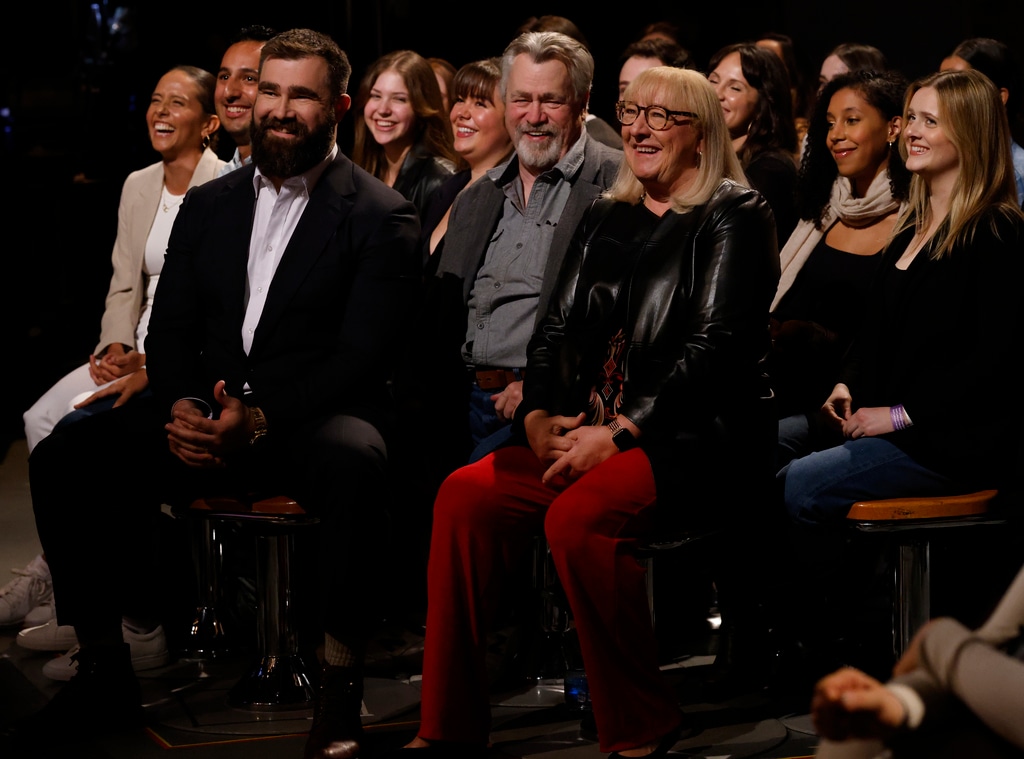 Travis Kelce family, Jason Kelce, Ed Kelce, Donna Kelce, Saturday Night Live 2023