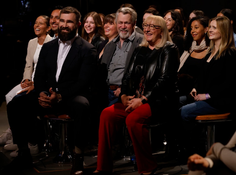 Travis Kelce family, Jason Kelce, Ed Kelce, Donna Kelce, Saturday Night Live 2023