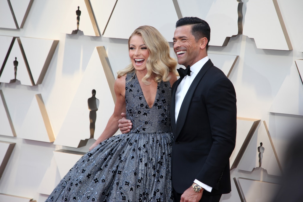 Lời thú nhận NSFW của Kelly Ripa & Mark Consuelos có thể khiến bạn đỏ mặt