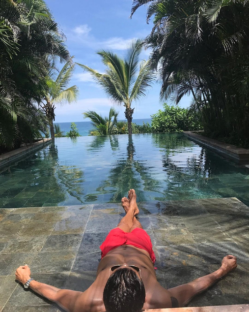 Mark Consuelos, Instagram