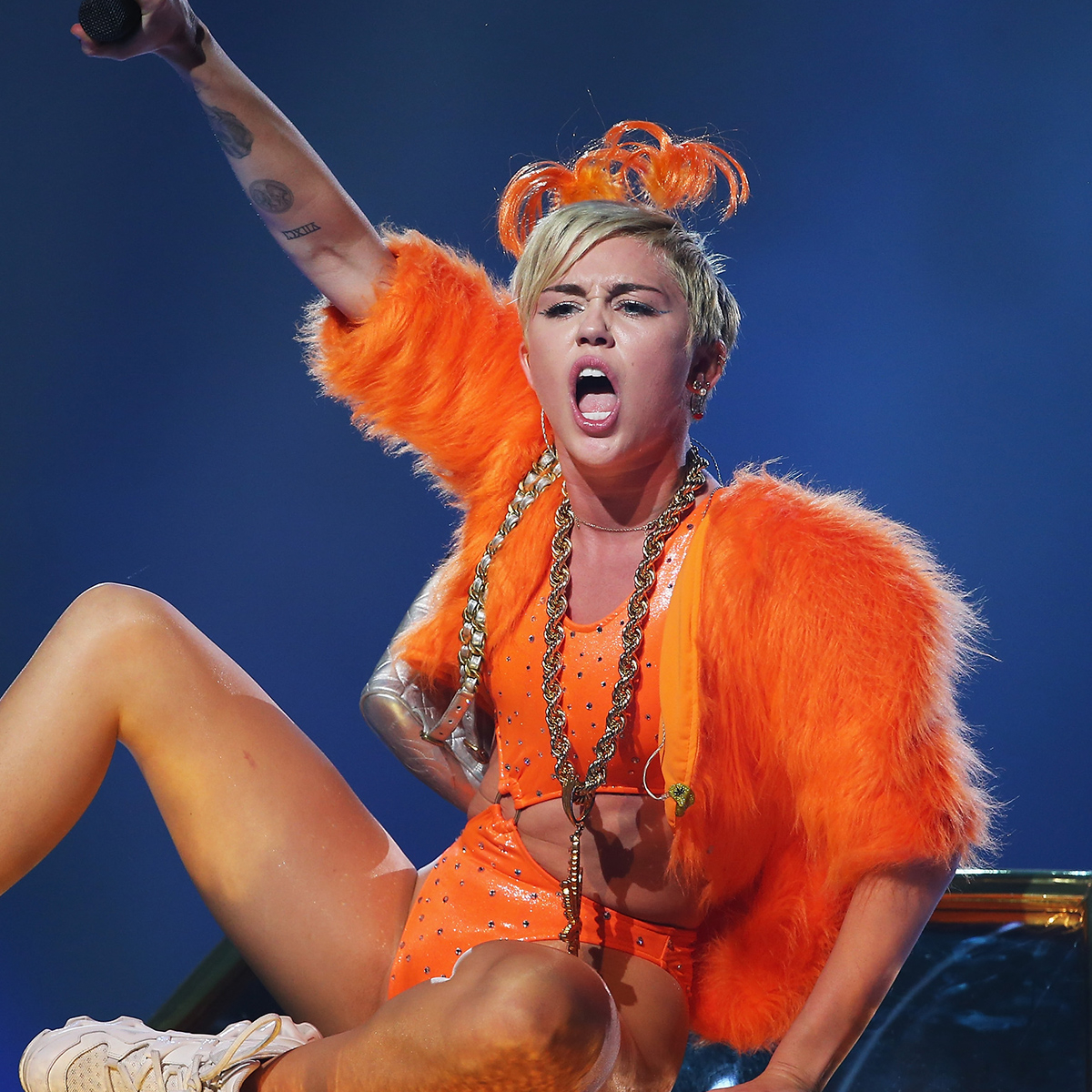 Why Miley Cyrus Says She Didn’t Make Any Money From Her Bangerz Tour