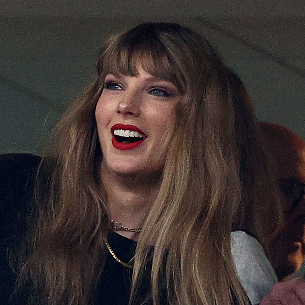 Taylor Swift Brings Squad Along To Cheer On Travis Kelce At NFL Game