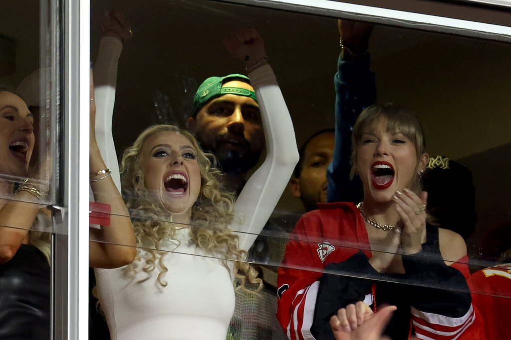 What Taylor Swift and Brittany Mahomes Drank at Chiefs Game