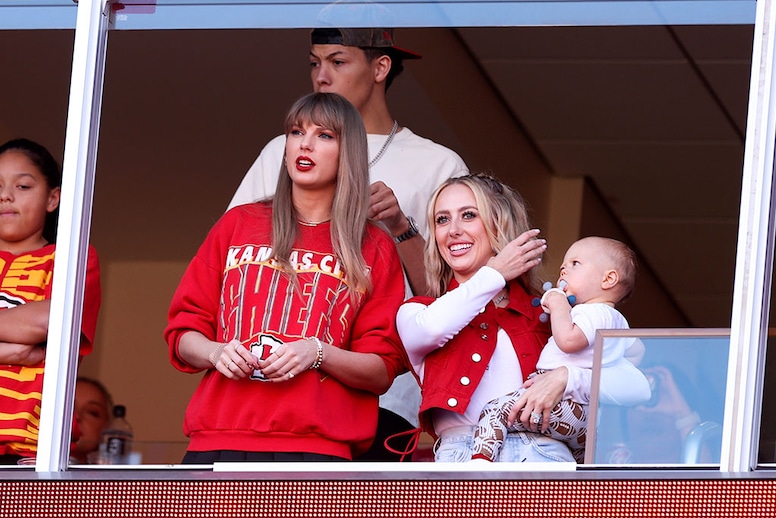 Taylor Swift, Brittany Mahomes, Bronze Mahomes, Kansas City Chiefs Game, October 2023