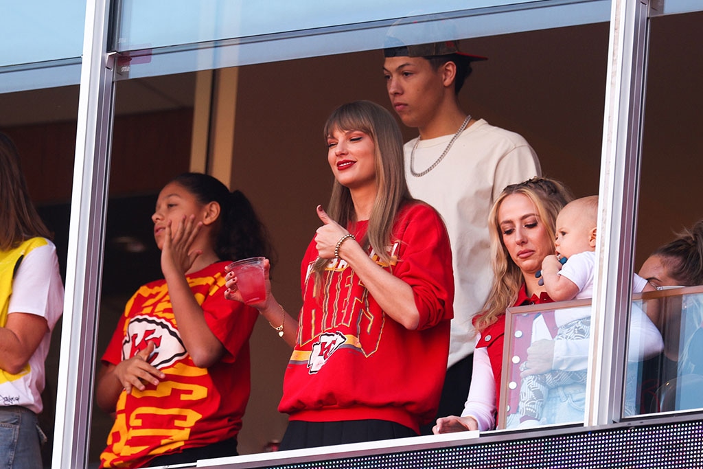 Taylor Swift, Brittany Mahomes, Bronze Mahomes, Kansas City Chiefs Game, October 2023