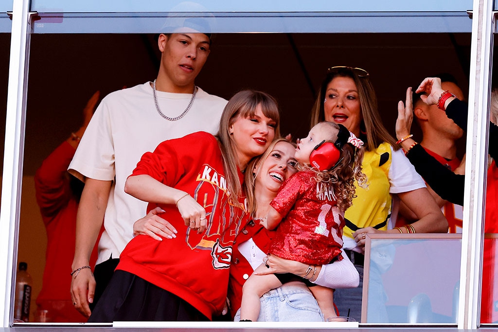 Taylor Swift, Brittany Mahomes, Sterling Mahomes, Kansas City Chiefs Game, October 2023