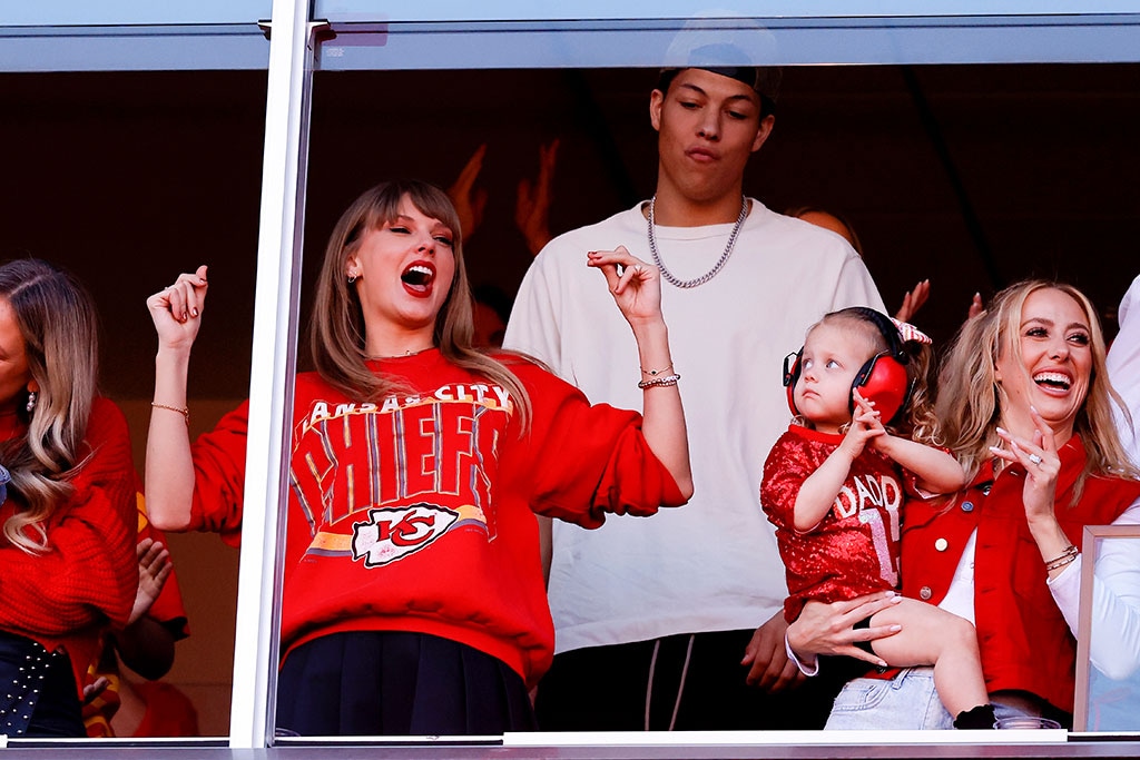 Taylor Swift, Brittany Mahomes, Sterling Mahomes, Kansas City Chiefs Game, October 2023